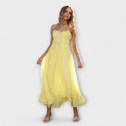 Celine - Chic Ruffled Hem Midi Klänning för Evenemang