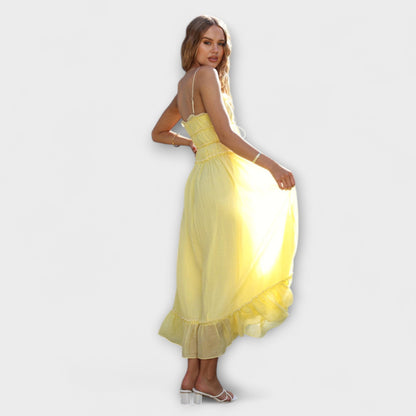 Celine - Chic Ruffled Hem Midi Klänning för Evenemang