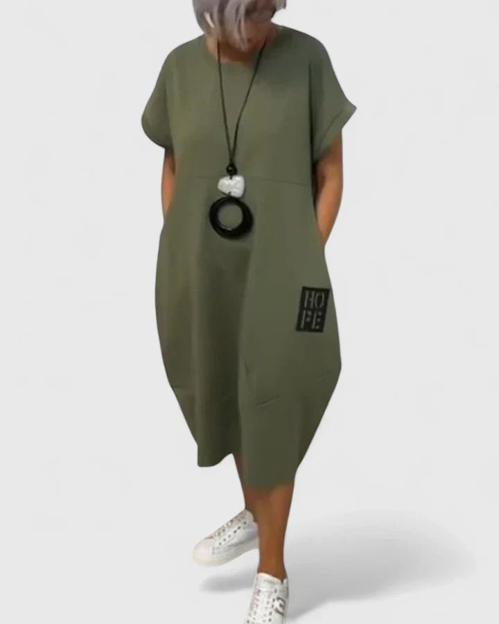 Thalyssiah | Chic Midi Klänning för Alla Tillfällen