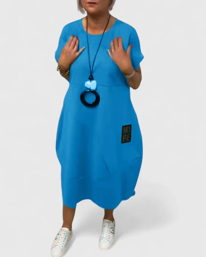 Thalyssiah | Chic Midi Klänning för Alla Tillfällen