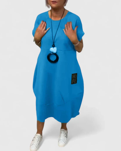 Thalyssiah | Chic Midi Klänning för Alla Tillfällen