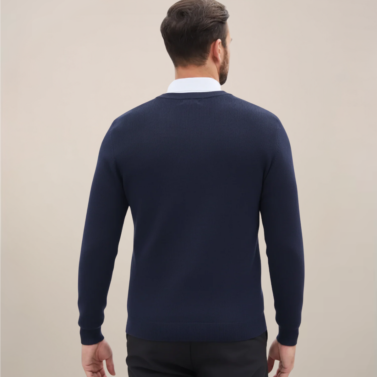 Herrklassisk V-ringad stickad tröja för höst och vinter