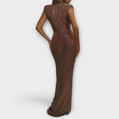 Thea - Maxiklänning med V-ringning för Chic Tillfällen