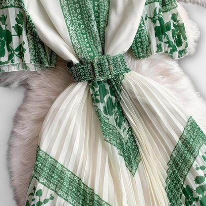 Delilah - Retro Chic Klänning för Alla Tillfällen