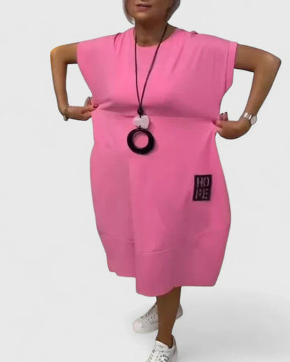 Thalyssiah | Chic Midi Klänning för Alla Tillfällen