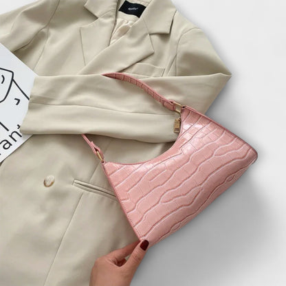 Olivia - Glansig Vegansk Läderhandväska för Stilsäkra Utflykter