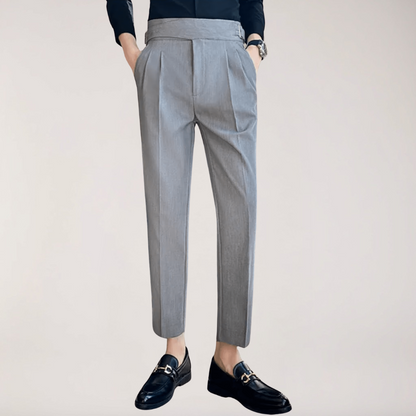 Herrformella högmidjade plisserade byxor för evenemang