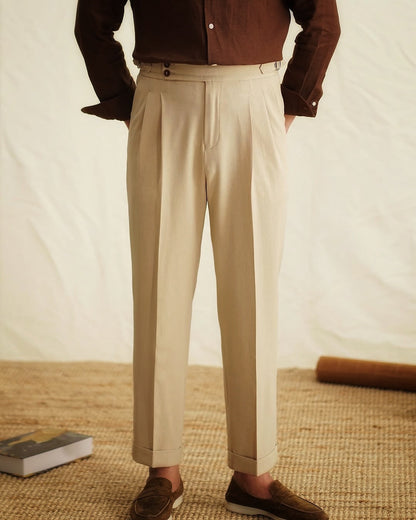 Högmidjade Byxor med Sidospänne – Chic Stil för Alla Tillfällen