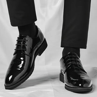 Herrsvarta lackskor - Glansig finish för formella evenemang