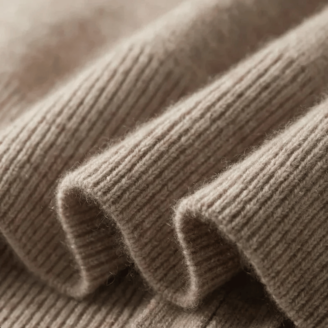 Herrstickad Cardigan: Stilfullt Lagerplagg för Alla Tillfällen