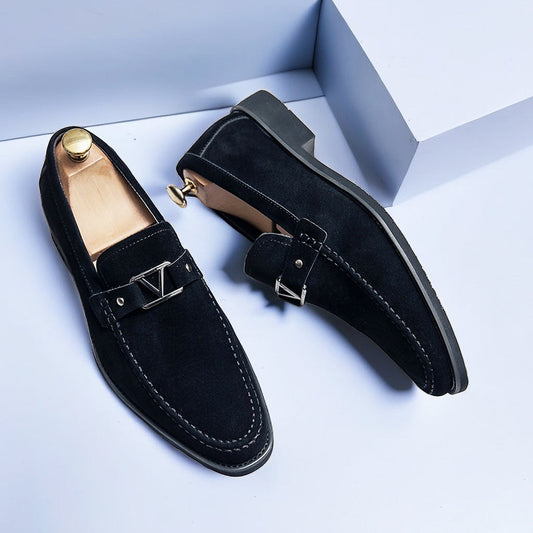 Herrens italienska mocka slip-on loafers för formella och avslappnade tillfällen
