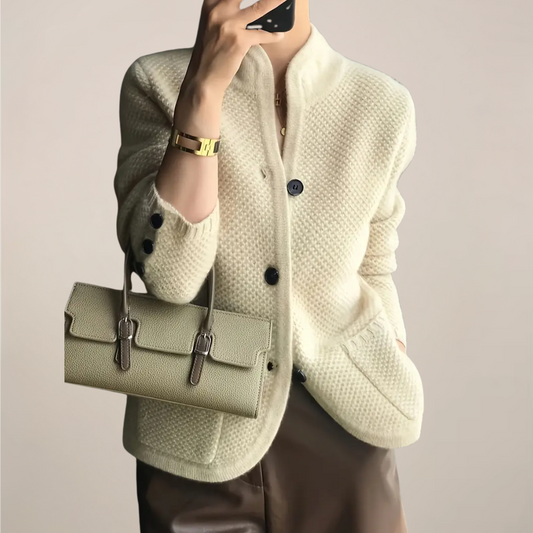 Texturerad Stickad Krämfärgad Cardigan för Stilsäkra Lager