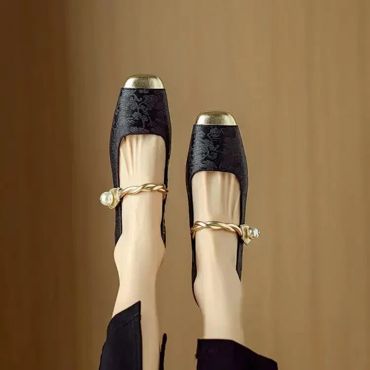 Chic Mestelle Mary Janes för varje tillfälle