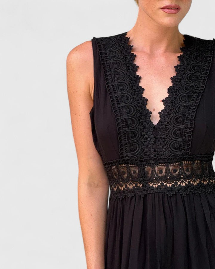 Alena | Chic Midi Klänning för Varje Tillfälle